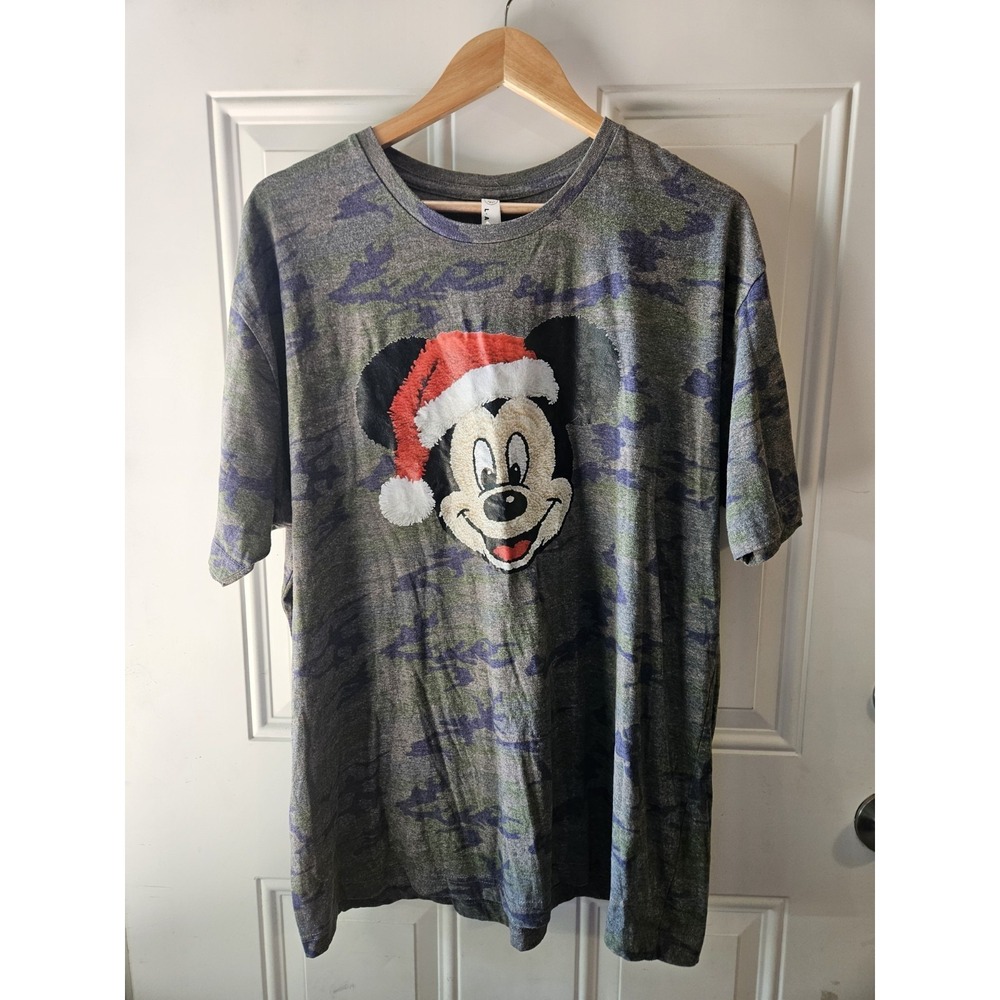 Disney‎ Mickey Mouse Christmas Santa Hat Camo T-Shirt Women's 2XL Gray Green...